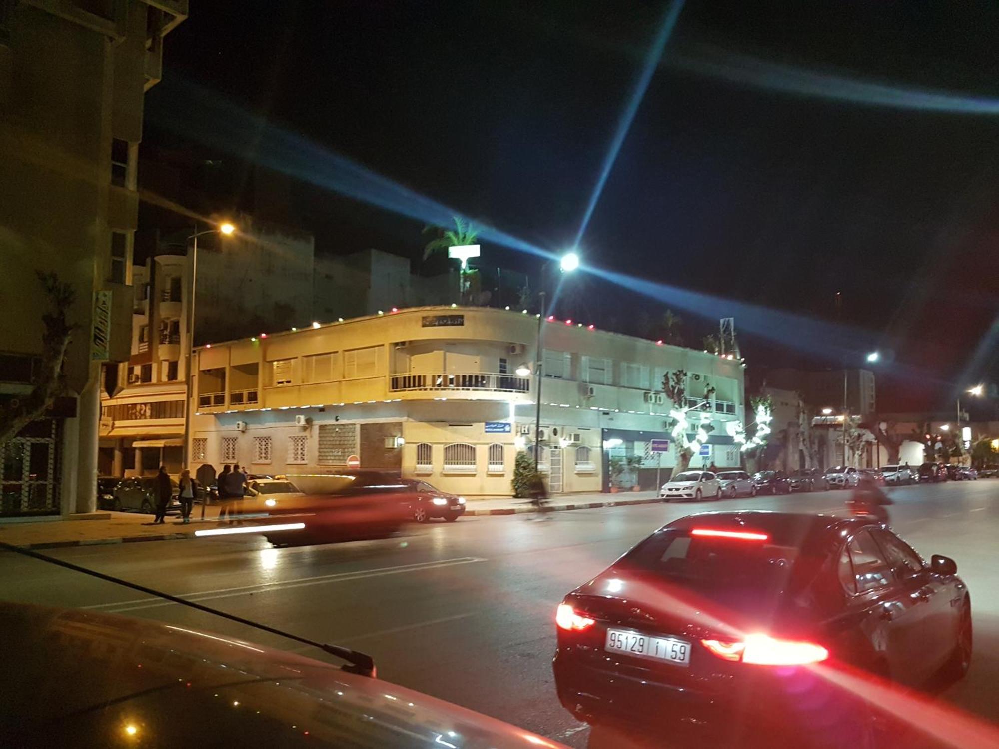 קניטרה Ambassy Hotel מראה חיצוני תמונה